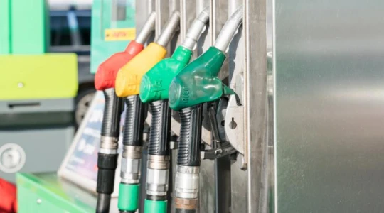 To już oficjalne: unijna rewolucja w cenach paliw ma datę. Pożegnajcie tanią benzynę i diesla