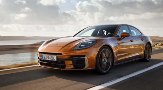 Porsche rozważa rewolucję. Taycan i Panamera mogą stać się jednym modelem